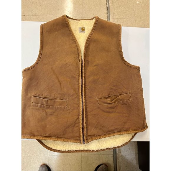 Carhartt Hunting Vest. Large. - Picture 1 of 6